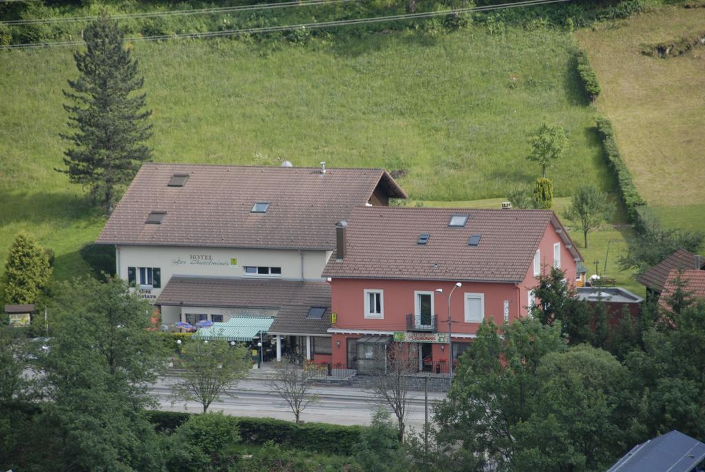Les Chalets Des Chatelmines ลาแบรส ภายนอก รูปภาพ